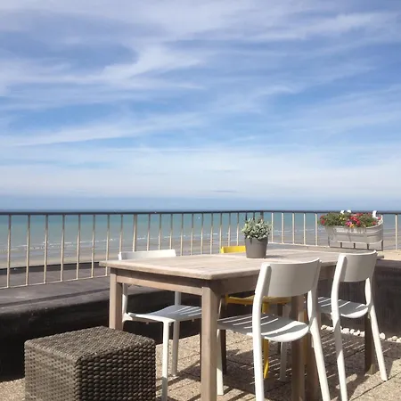 Zeedijk44 - Frontal Sea View Penthouse Де Панбархат