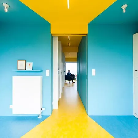 Zeedijk44 - Frontal Sea View Penthouse Де Панбархат